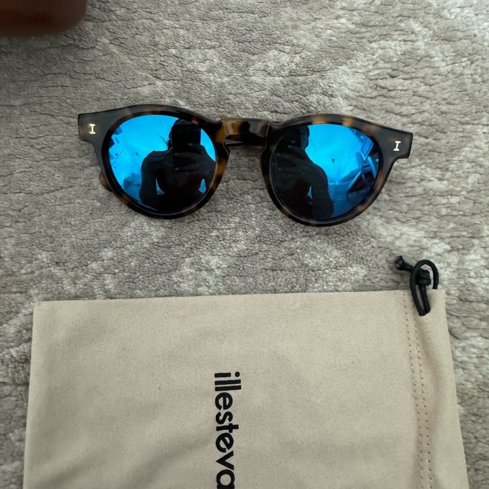 Illesteva sunglasses. Worn a few times. In great  condition